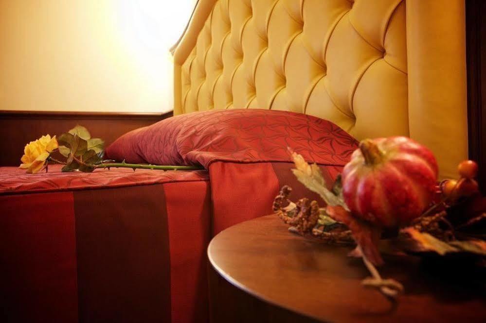 Bed and Breakfast Domus Augusta Roma Exterior foto